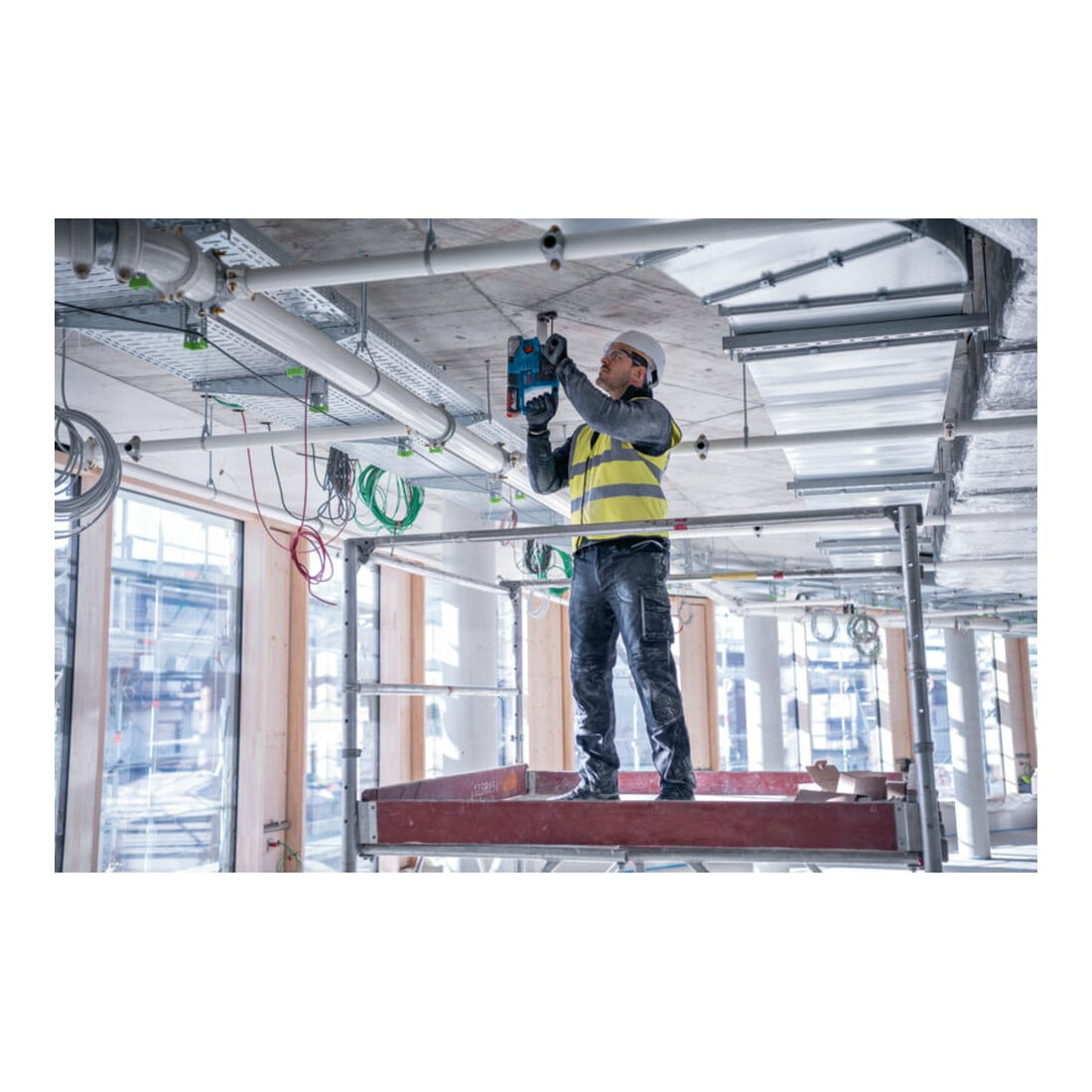 Bosch Akku-Bohrhammer mit SDS plus GBH 18V-22, L-BOXX