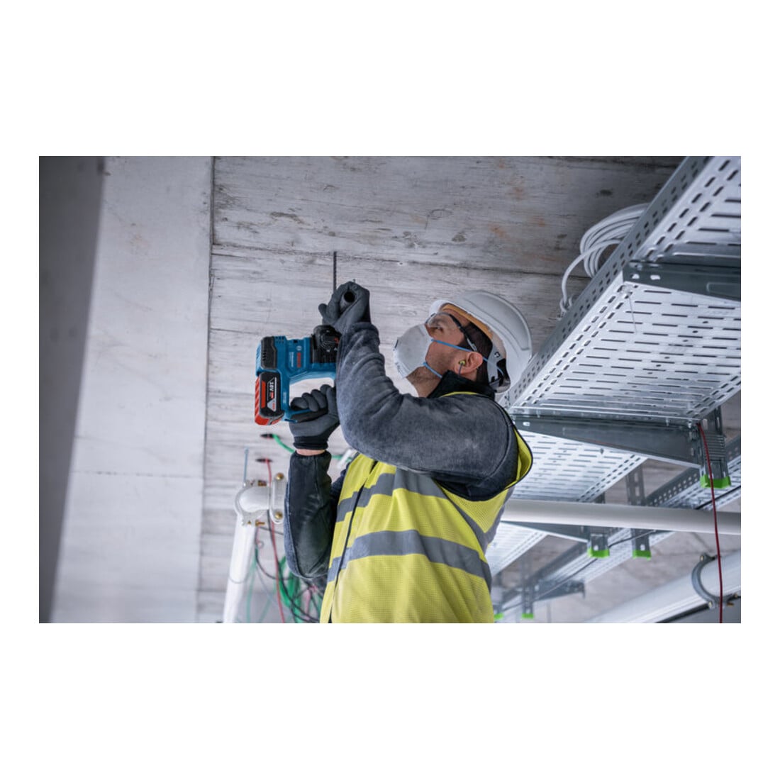Bosch Akku-Bohrhammer mit SDS plus GBH 18V-22, L-BOXX