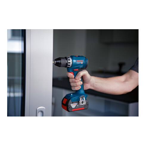 Bosch Akku-Bohrschrauber GSR 18V-45 mit 2x2,0Ah; in L-BOXX