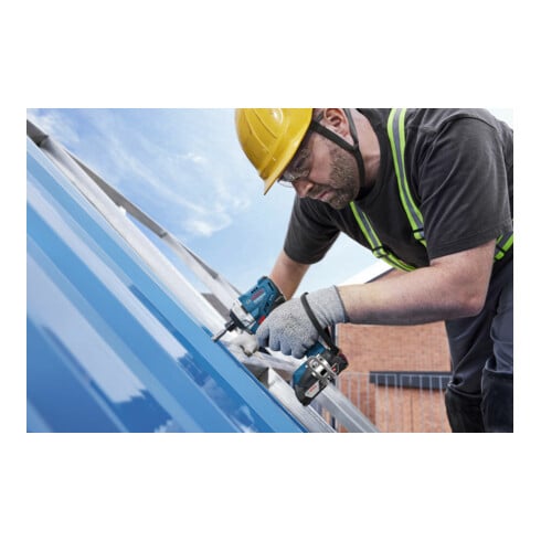 Bosch Akku-Drehschlagschrauber GDR 18V-215 mit 2 x Akku GBA 18V 4.0Ah, L-BOXX 136