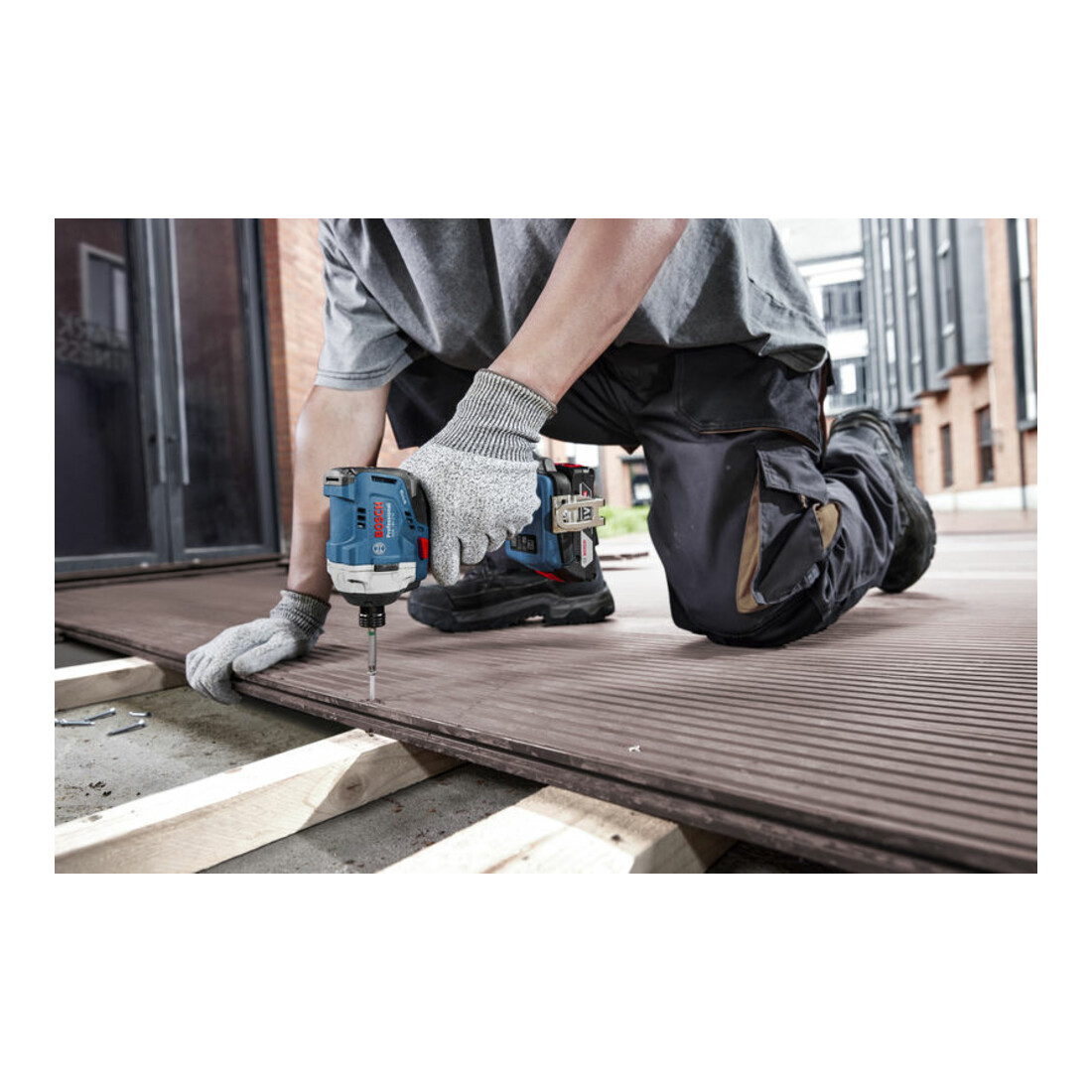 Bosch Akku-Drehschlagschrauber GDR 18V-215 mit L-BOXX 136