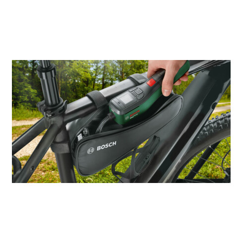 Bosch Akku-Druckluftpumpe EasyPump mit Luftpumpenadapter für Reifenventile