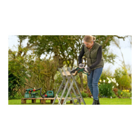 Bosch Akku-Kettensäge EasyChain 18V-15-7
