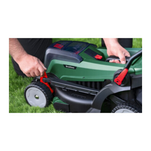 Bosch Akku-Rasenmäher UniversalRotak 2x18V-37-550, Solo