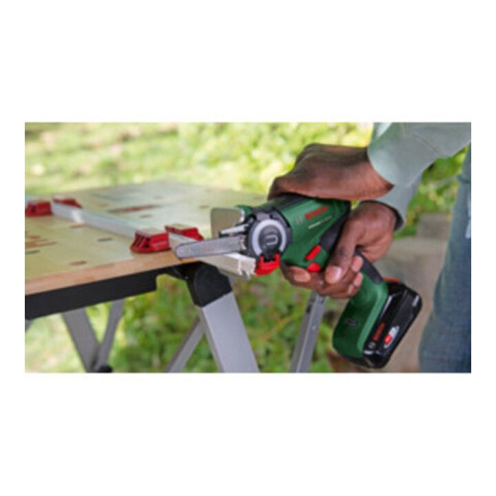 Bosch Akku-Säge mit NanoBlade-Technologie UniversalCut 18V-65
