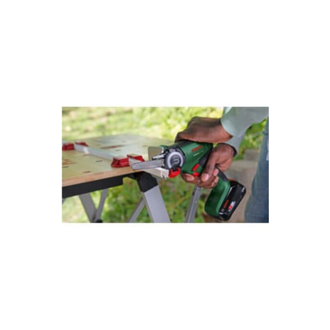 Bosch Akku-Säge mit NanoBlade-Technologie UniversalCut 18V-65, Ladegerät AL 18V-20