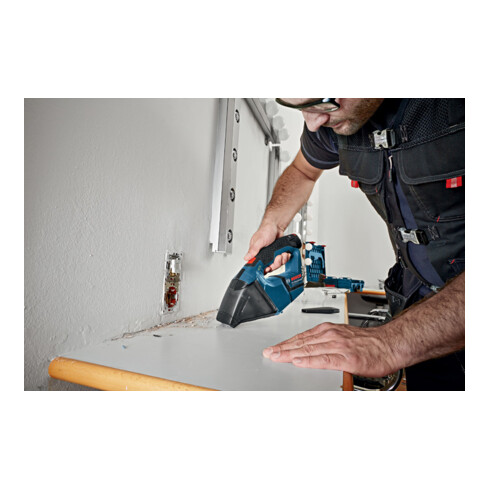 Bosch Akku-Sauger GAS 12V mit 2 x 3,0 Ah Li-Ion Akku L-BOXX