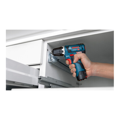 Bosch Akku Starter-Set: 1 x GBA 12 Volt 2,0 Ah 1 x GBA 12 Volt 4,0 Ah GAL 12V-40