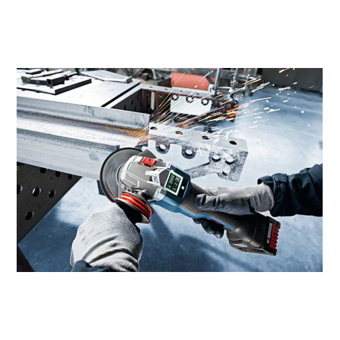 Bosch Akku Starter-Set: 1 x ProCORE 18 Volt 4,0 Ah 1 x ProCORE 8,0 Ah GAL 1880 CV