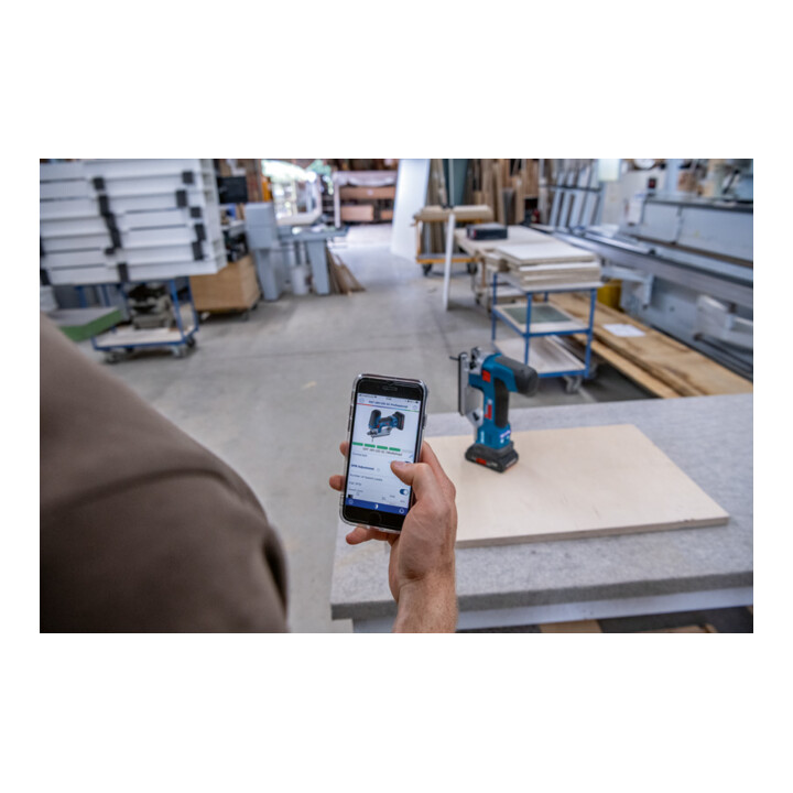 Bosch Akku-Stichsäge GST 18V-155 SC mit L-BOXX