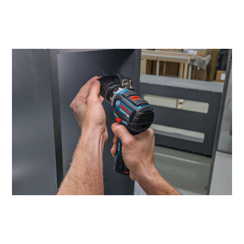 Bosch Avvitatore GSR 12V-32 FC, 2x GBA 12V 2.0Ah, vari accessori, L-BOXX