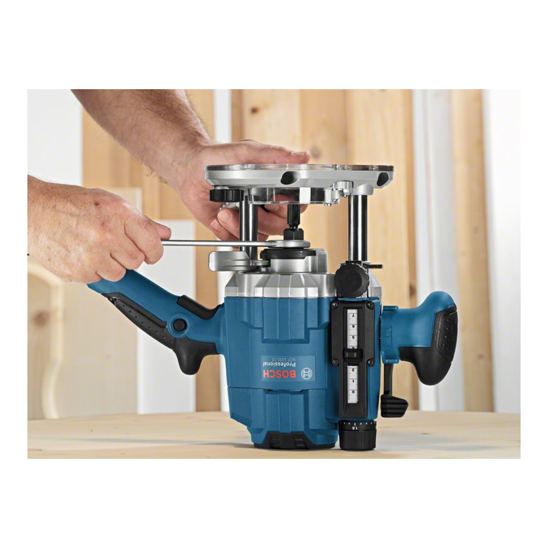 Bosch bovenfrees GOF 1250 CE