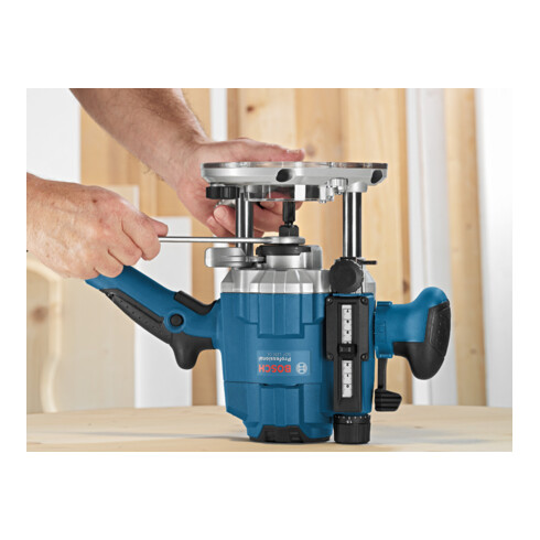 Bosch bovenfrees GOF 1250 CE met L-BOXX