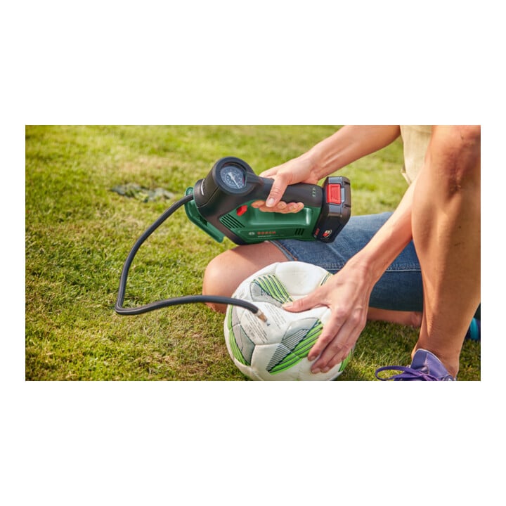 Bosch Combo Kit 18VUniversalImpactDrive+UniversalPump, 1x PBA 18V 2.0Ah+PBA 18V 4.0Ah