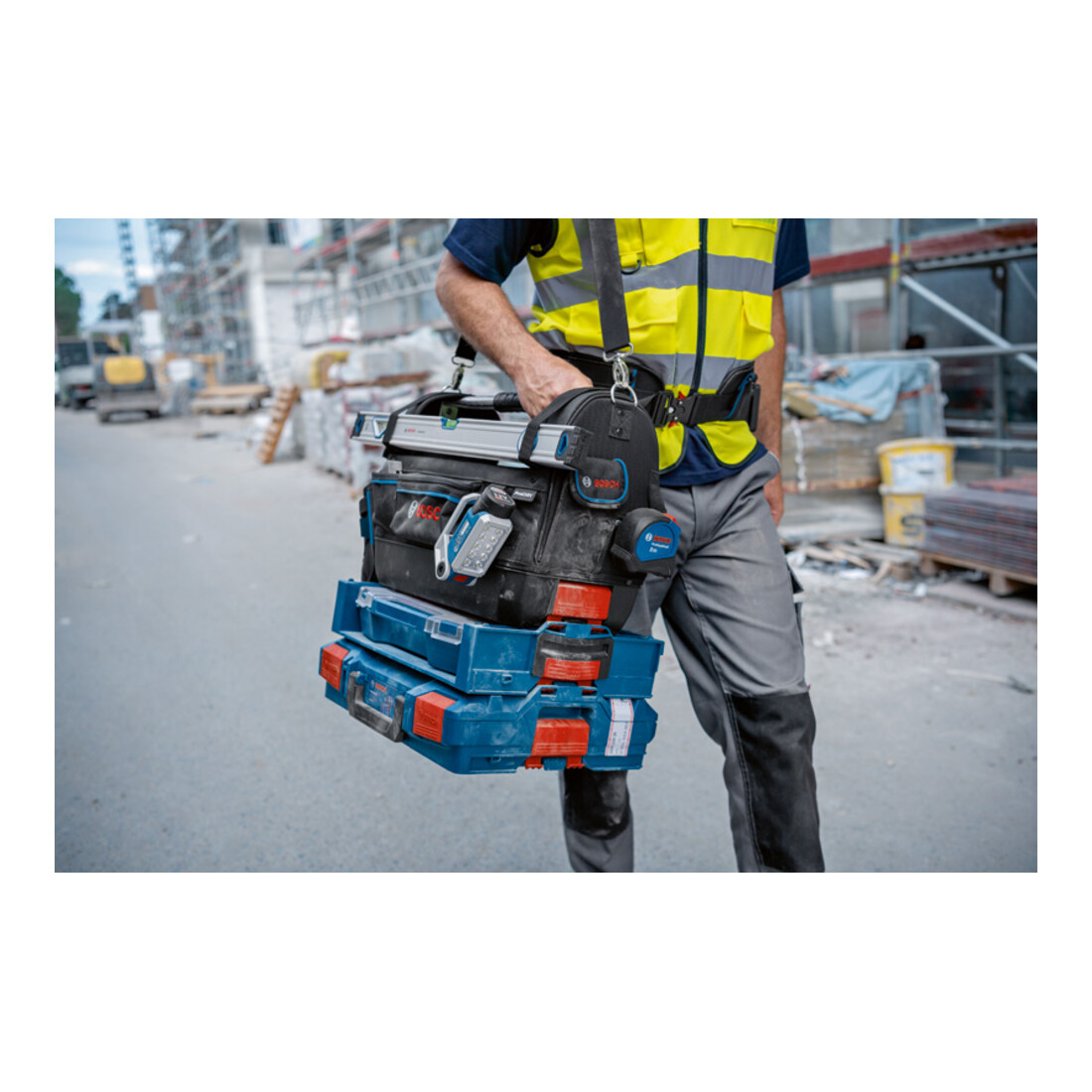 Bosch Combo Kit GWT 20 et set d'outils à main