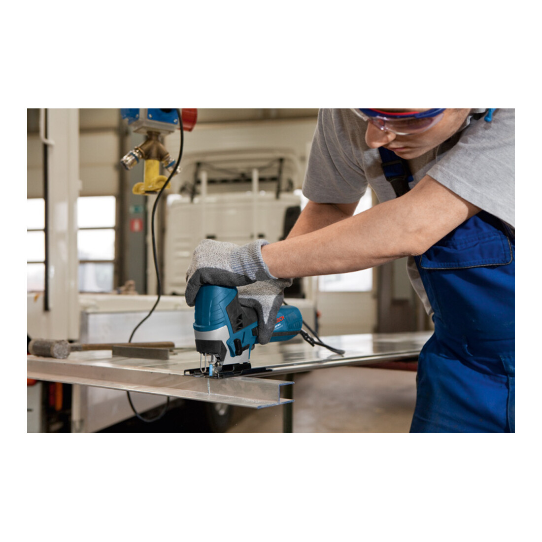 Bosch decoupeerzaag GST 90 E