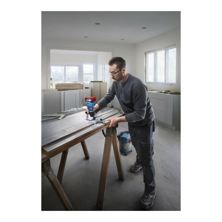 Bosch Défonceuse GLF 18V-8 en L-BOXX