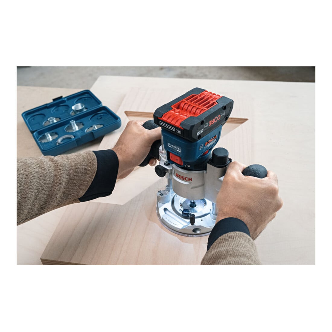 Bosch Défonceuse sans fil GKF 18V-8