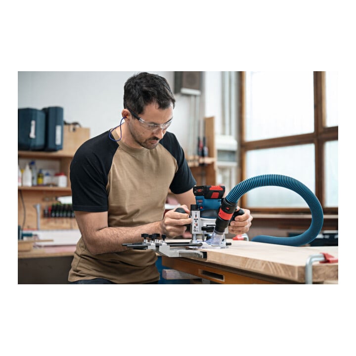 Bosch Défonceuse sans fil GKF 18V-8