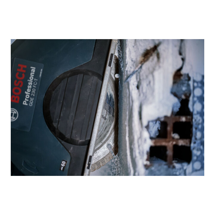 Bosch Diamanttrennscheibe Standard for Universal, 230 x 22,23 x 2,6 x 10 mm