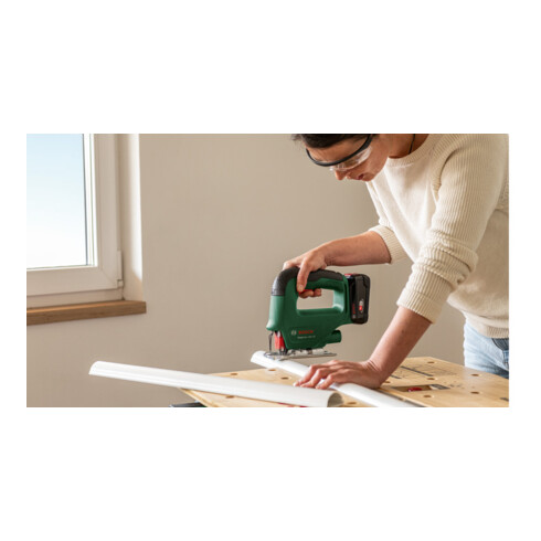 Bosch EasySaw 18V-70 accu decoupeerzaag