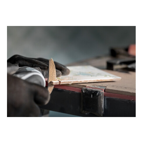 Bosch Expert Grout Corner Blade MATI 68 RD4 Blatt für Multifunktionswerkzeuge, 68 x 30 mm