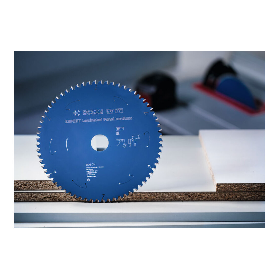 Bosch EXPERT Laminated Panel Kreissägeblatt, 210x2,1x30 mm, Z66