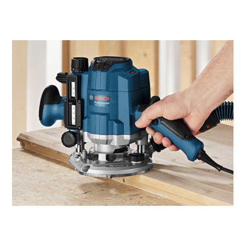 Bosch Fresatrice verticale GOF 1250 CE