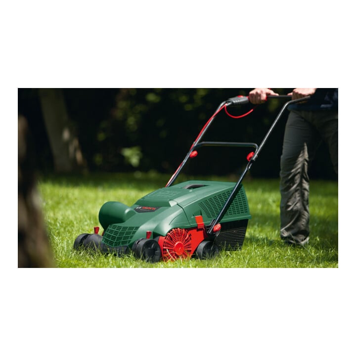 Bosch gazonbeluchter UniversalRake 900