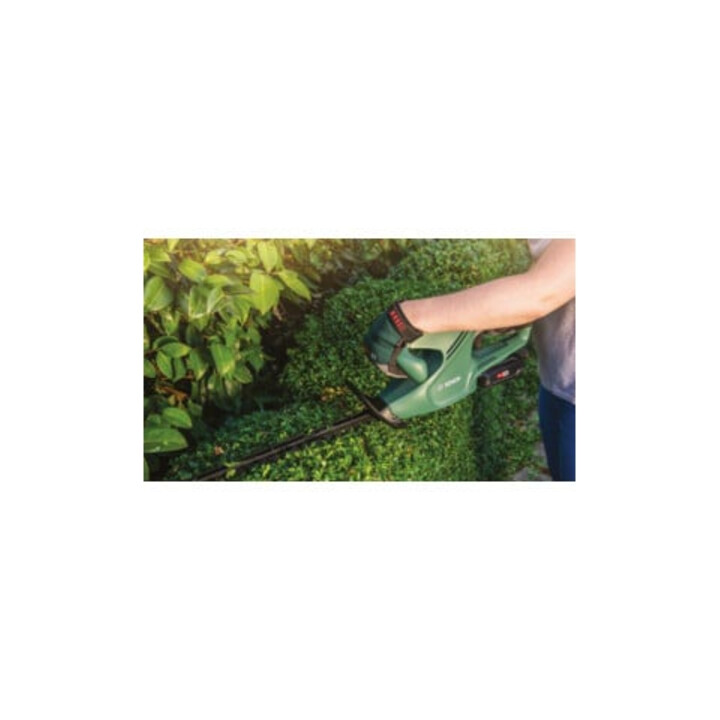 Bosch Heckenschere EasyHedgeCut 18-45 mit Messerabdeckung