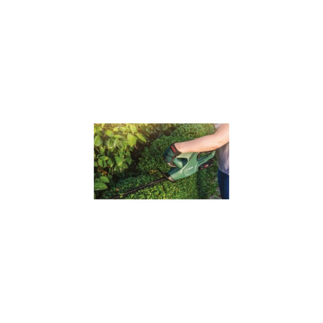 Bosch Heckenschere EasyHedgeCut 18-45 mit Messerabdeckung