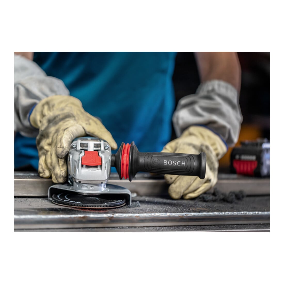 Bosch Impugnatura EXPERT Handle for Vibration Control M14, 169x69mm, per smerigliatrici angolari con X-LOCK e dado di serraggio