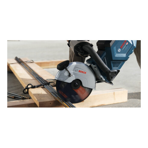 Bosch Akku-Trennsäge GCS 18V-230