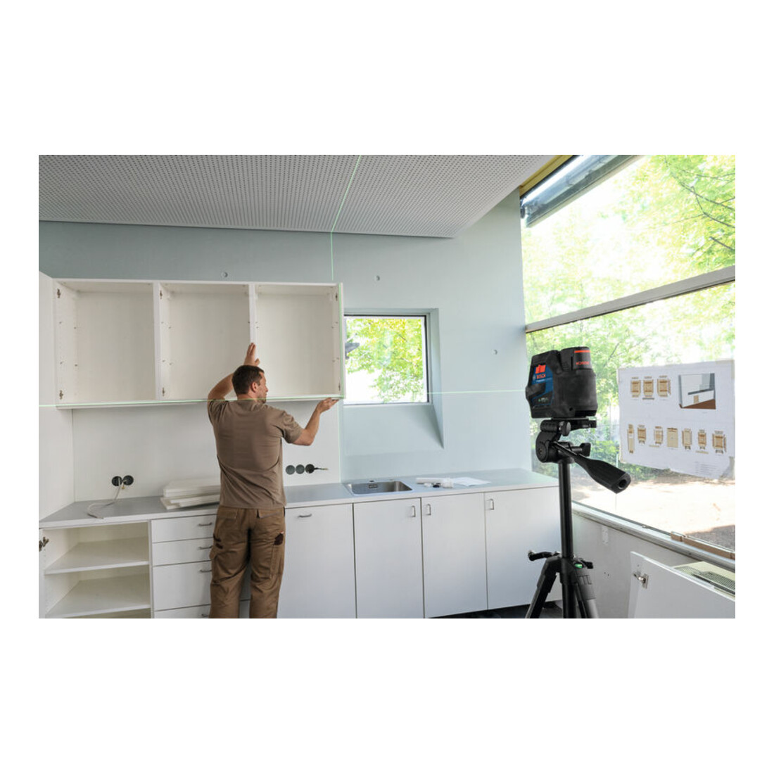 Bosch Kombilaser GCL 12V-50-22 CG avec 1 x batterie GBA 12V 2.0Ah dans L-BOXX