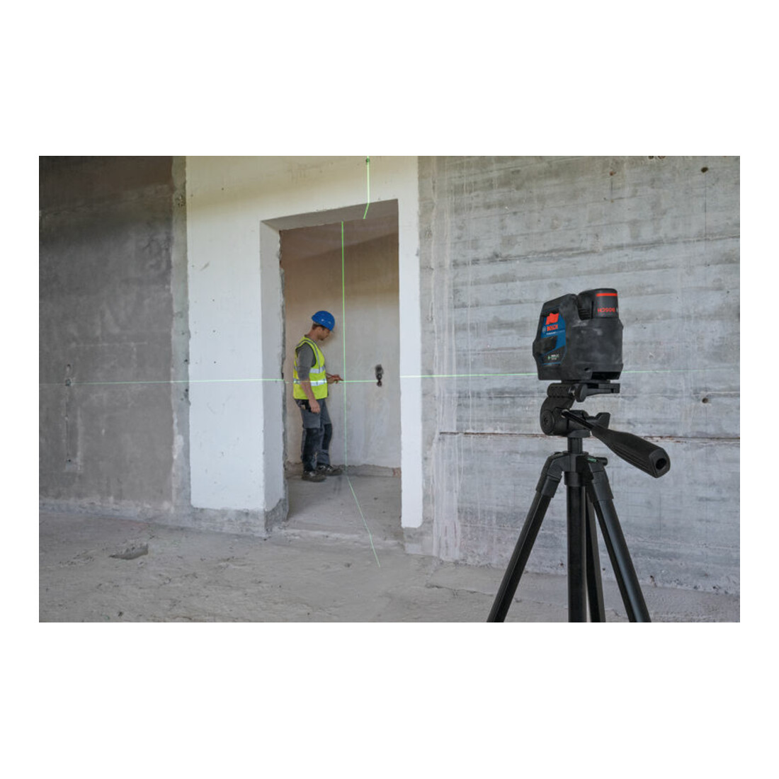 Bosch Kombilaser GCL 12V-50-22 CG avec 1 x batterie GBA 12V 2.0Ah dans L-BOXX