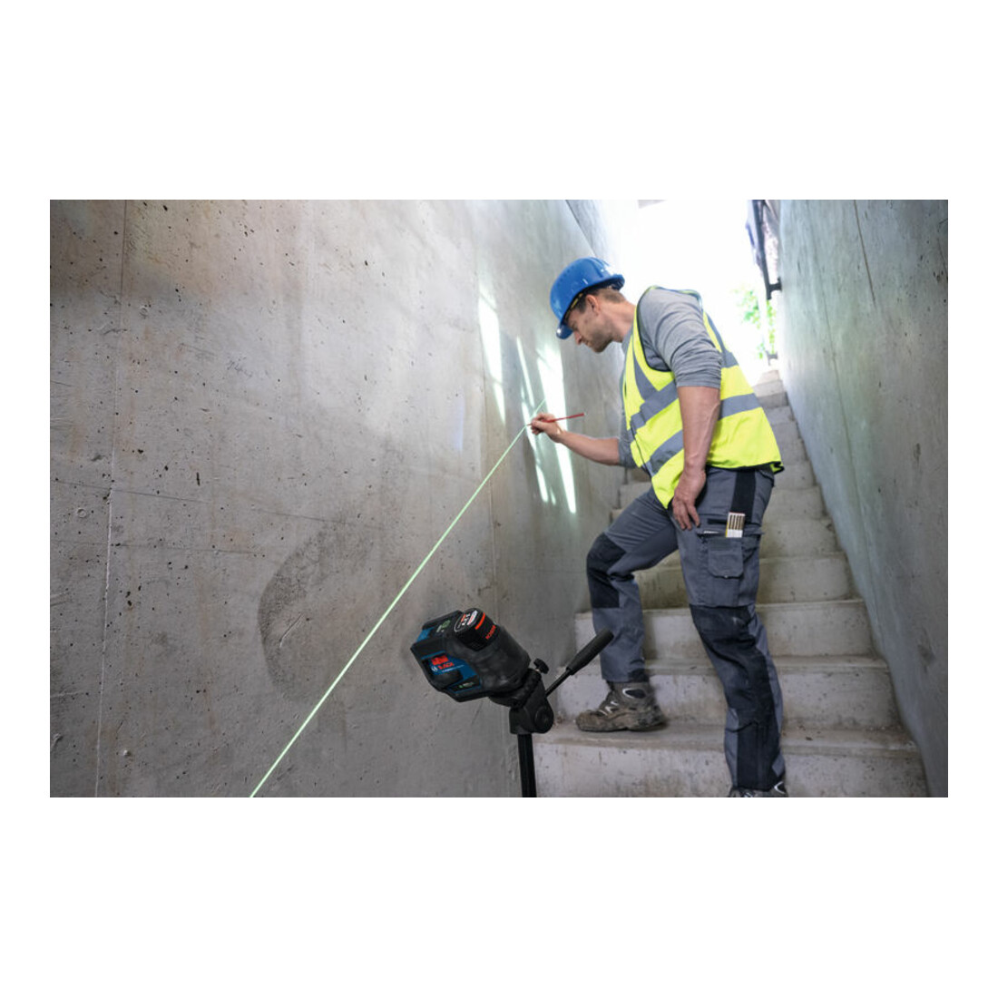 Bosch Kombilaser GCL 12V-50-22 CG met 1 x accu GBA 12V 2.0Ah in L-BOXX