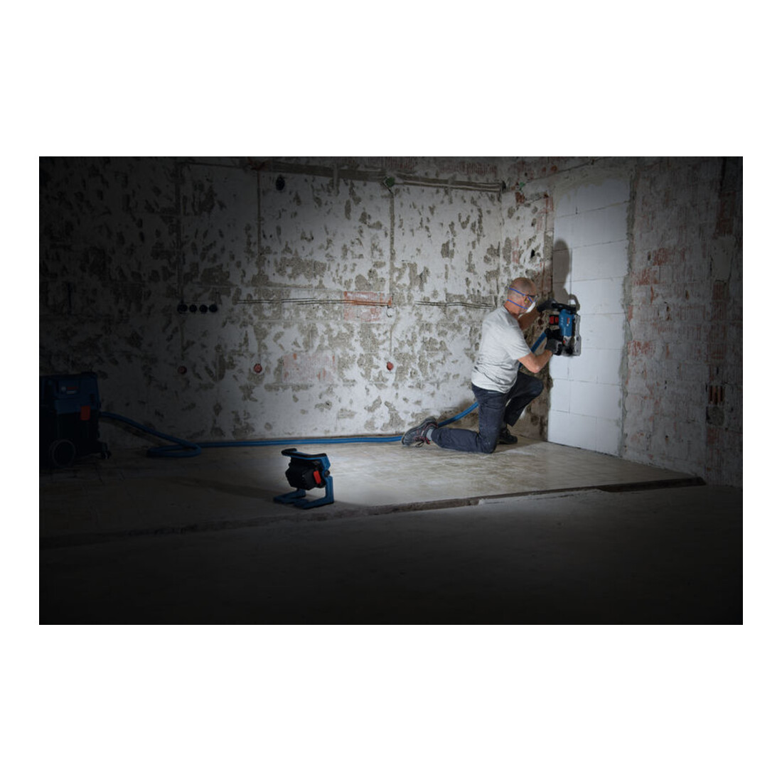 Bosch Lampada da cantiere a batteria GLI18V-5000