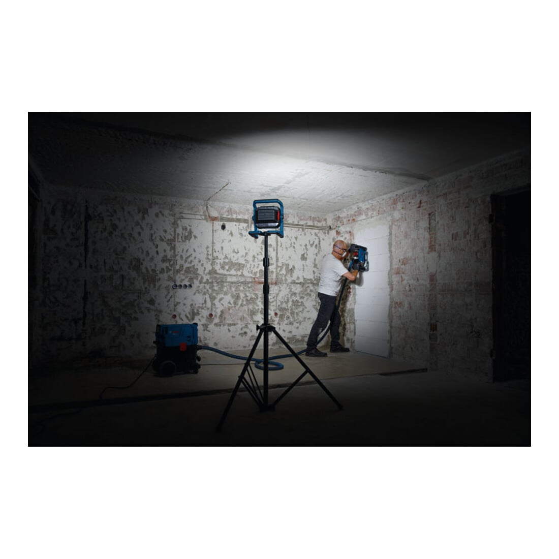 Bosch Lampada da cantiere a batteria GLI18V-5000
