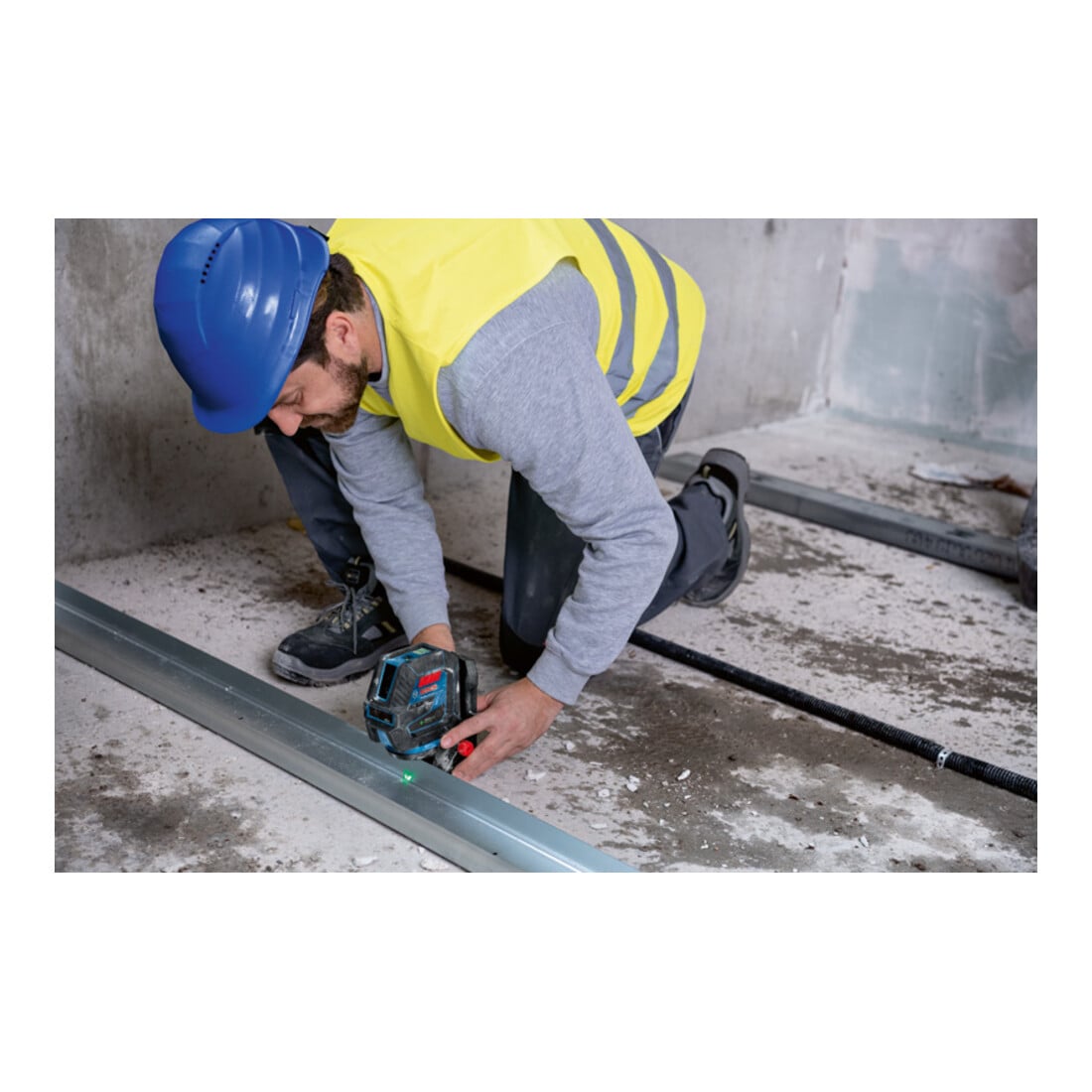 Bosch Laser combinato GCL 2-50 G con morsetto per solaio e valigetta per professionisti