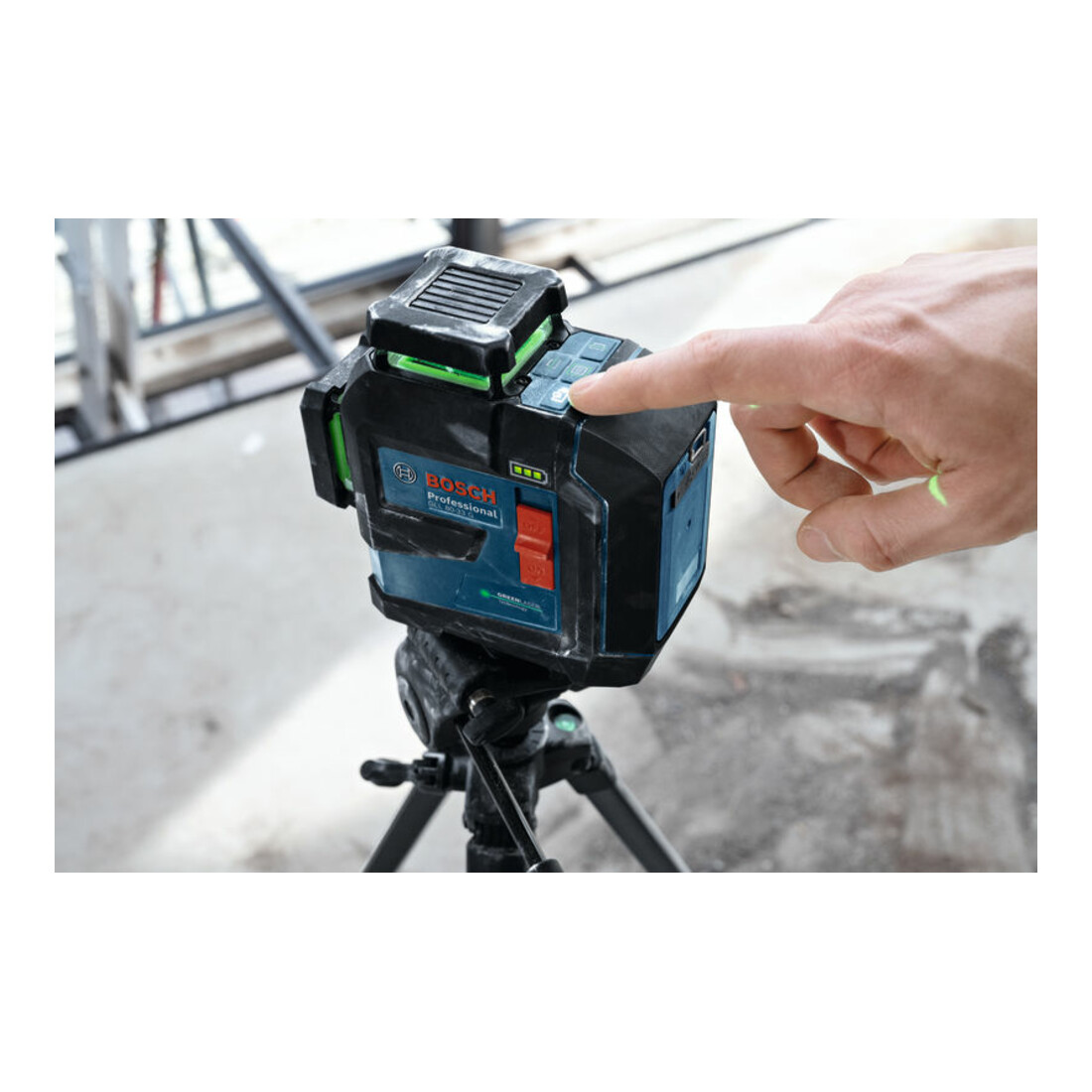 Bosch Linienlaser GLL 80-33 G, BA 3,7 V 3,0 Ah XL + câble USB-C® dans mallette artisan