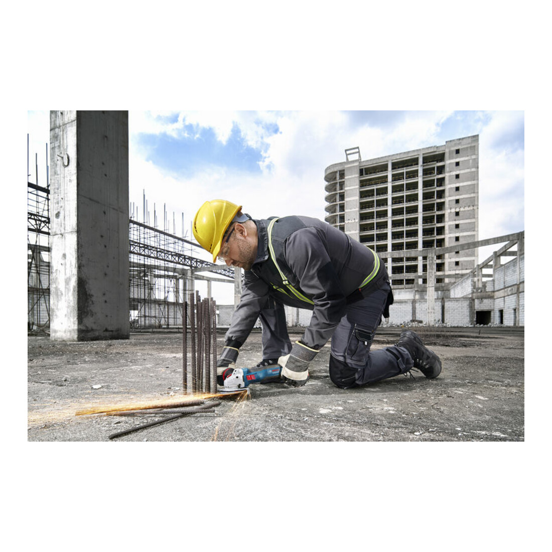 Bosch Meuleuse d'angle sans fil GWS 18V-11 S
