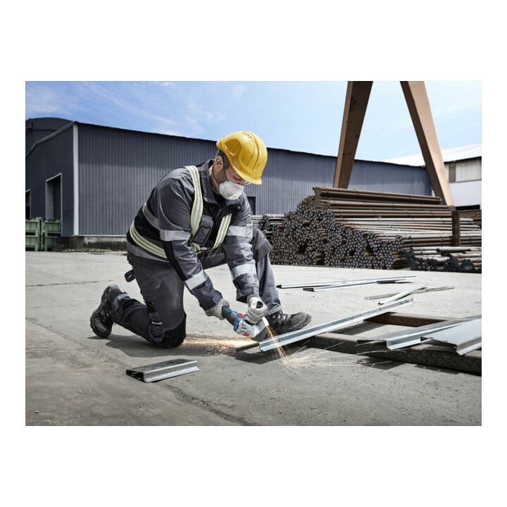 Bosch Meuleuse d’angle sans fil GWS 18V-8, 2 x batterie GBA 18V 5,0Ah avec L-BOXX 136