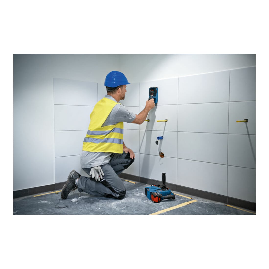 Bosch Ortungsgerät Wallscanner D-tect 200 C mit 4x 1,5 V-LR6-Batterie (AA)