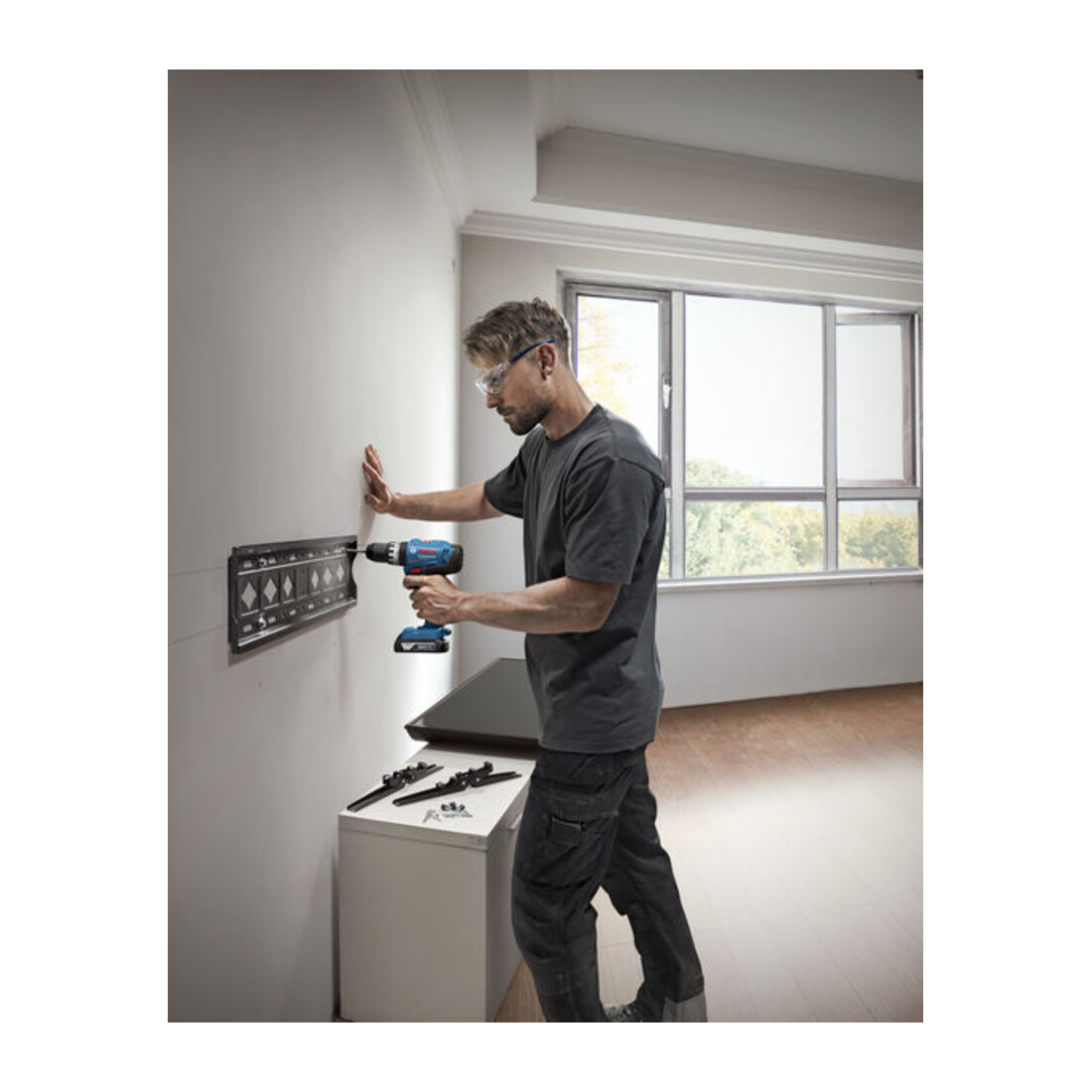 Bosch Perceuse-visseuse à percussion sans fil GSB 18V-25, 2 x batterie GBA 18V 2.0Ah dans L-BOXX