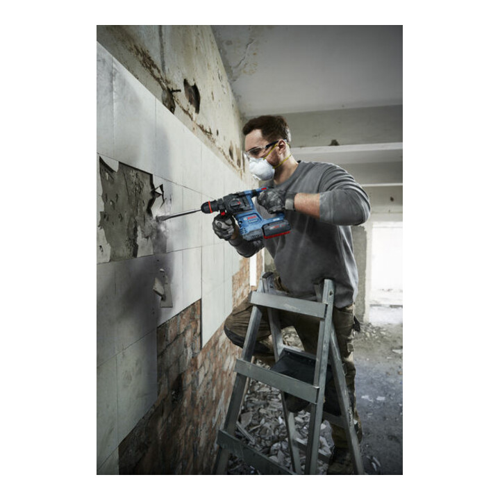 Bosch Perforateur sans fil avec ONECHUCK GBH 18V-22 X, 2 x batterie GBA 18V 4.0Ah en L-BOXX 136