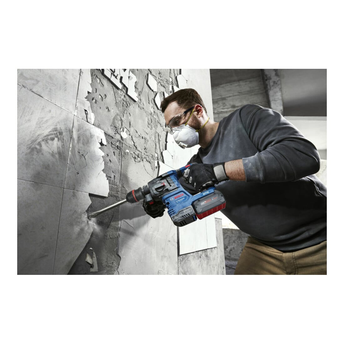 Bosch Perforateur sans fil avec ONECHUCK GBH 18V-22 X, 2 x batterie GBA 18V 4.0Ah en L-BOXX 136