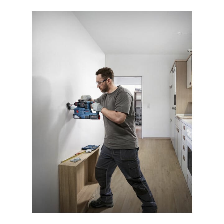 Bosch Perforateur sans fil avec ONECHUCK GBH 18V-22 X, 2 x batterie GBA 18V 4.0Ah en L-BOXX 136