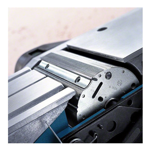 Bosch Pialla GHO 40-82 C con L-BOXX