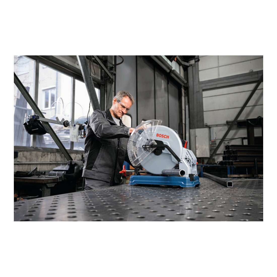 Bosch Scie à métaux GCD 18V-355