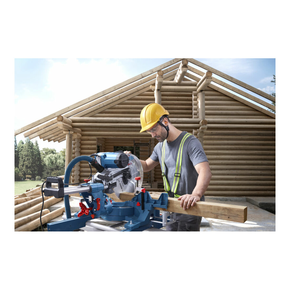 Bosch Scie à onglets et à tronçonner GCM 340-305 D